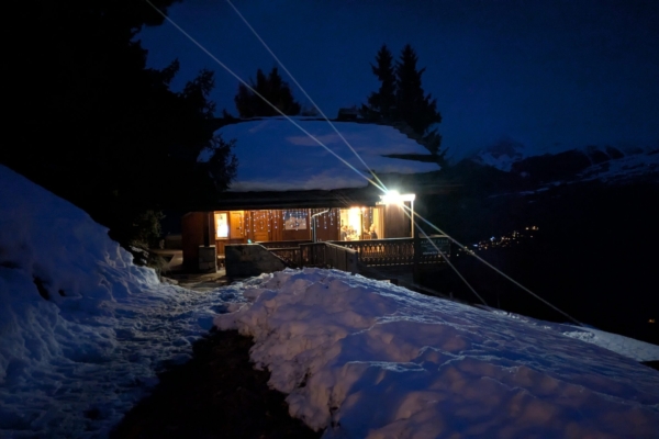 Chalet Pisteside in the night